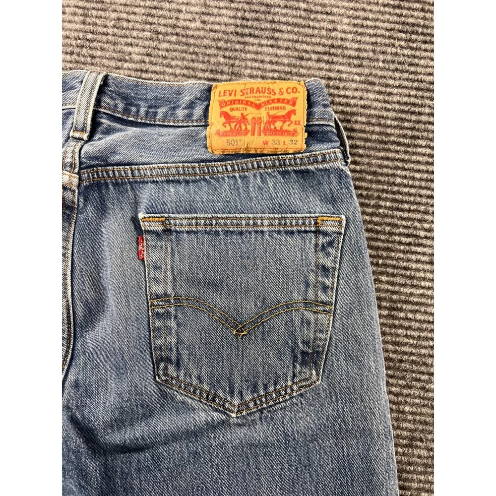 Levis 501 XX Original Fit Mens Jeans 33x32 Medium Wash Button Fly Straight Leg